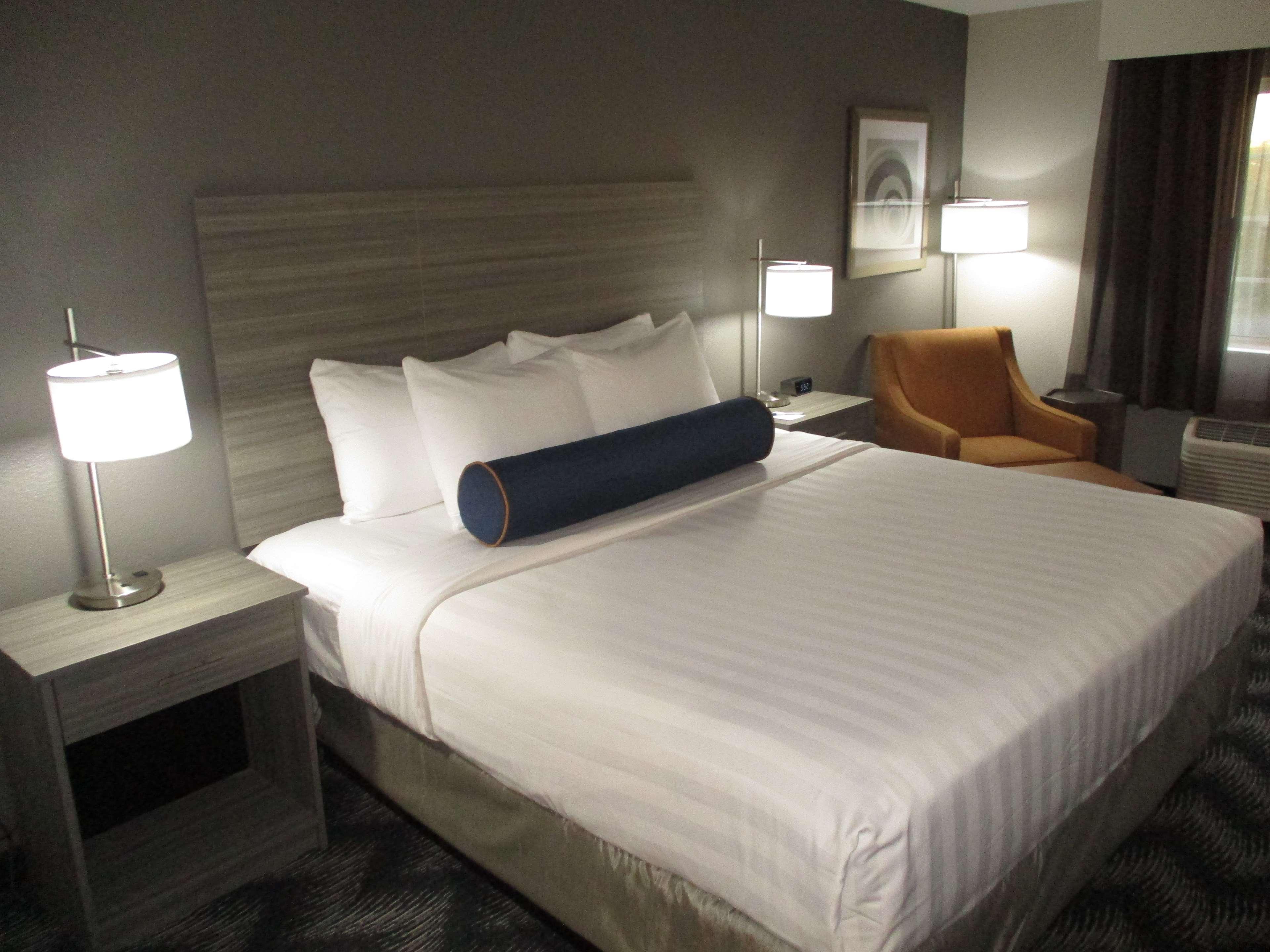 Best Western Salinas Valley Inn & Suites Экстерьер фото