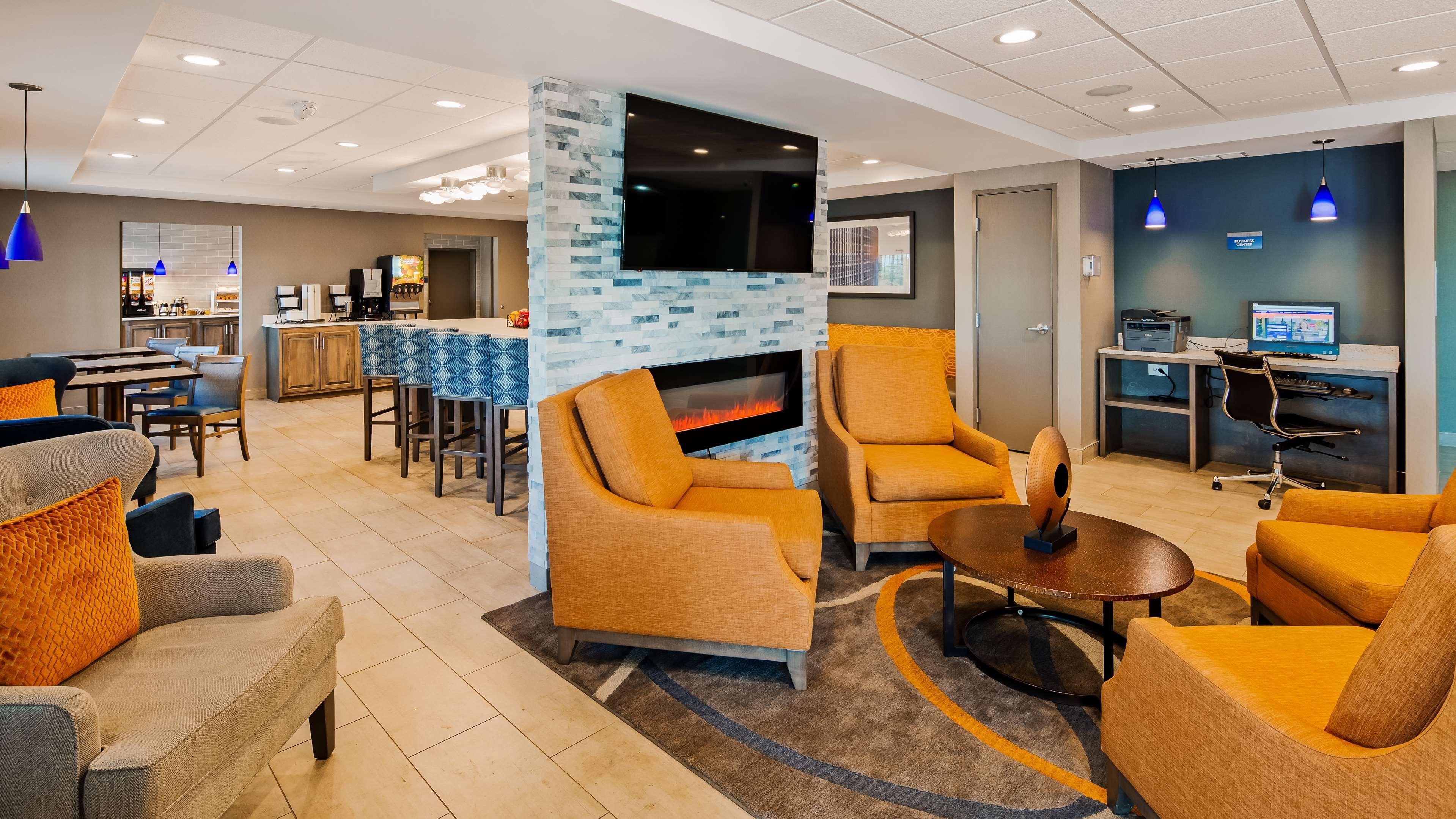 Best Western Salinas Valley Inn & Suites Экстерьер фото