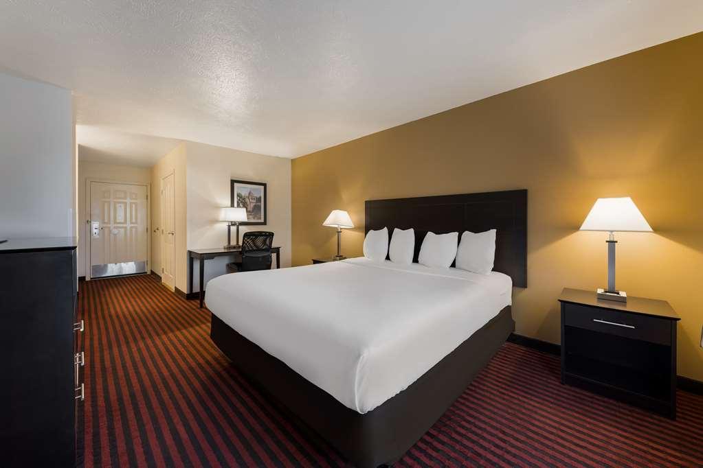 Best Western Salinas Valley Inn & Suites Номер фото