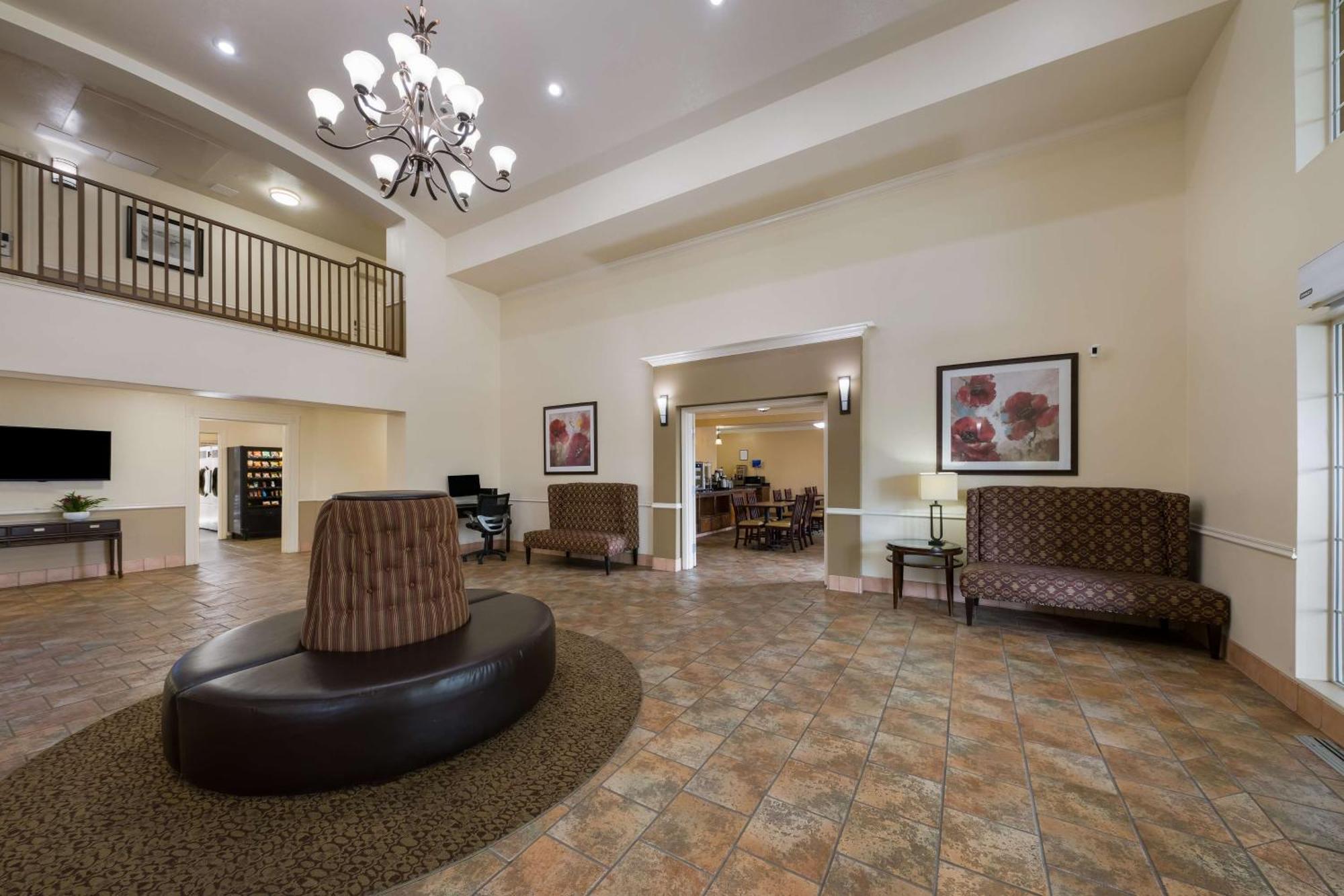 Best Western Salinas Valley Inn & Suites Экстерьер фото