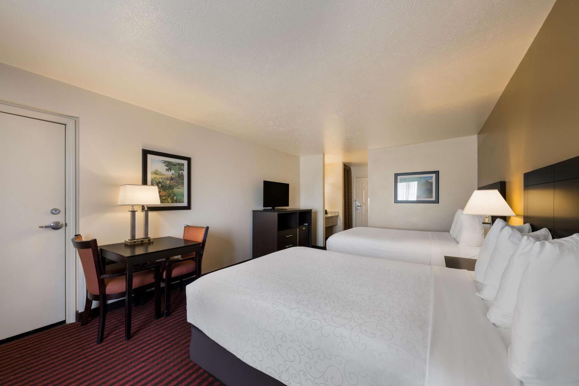 Best Western Salinas Valley Inn & Suites Экстерьер фото