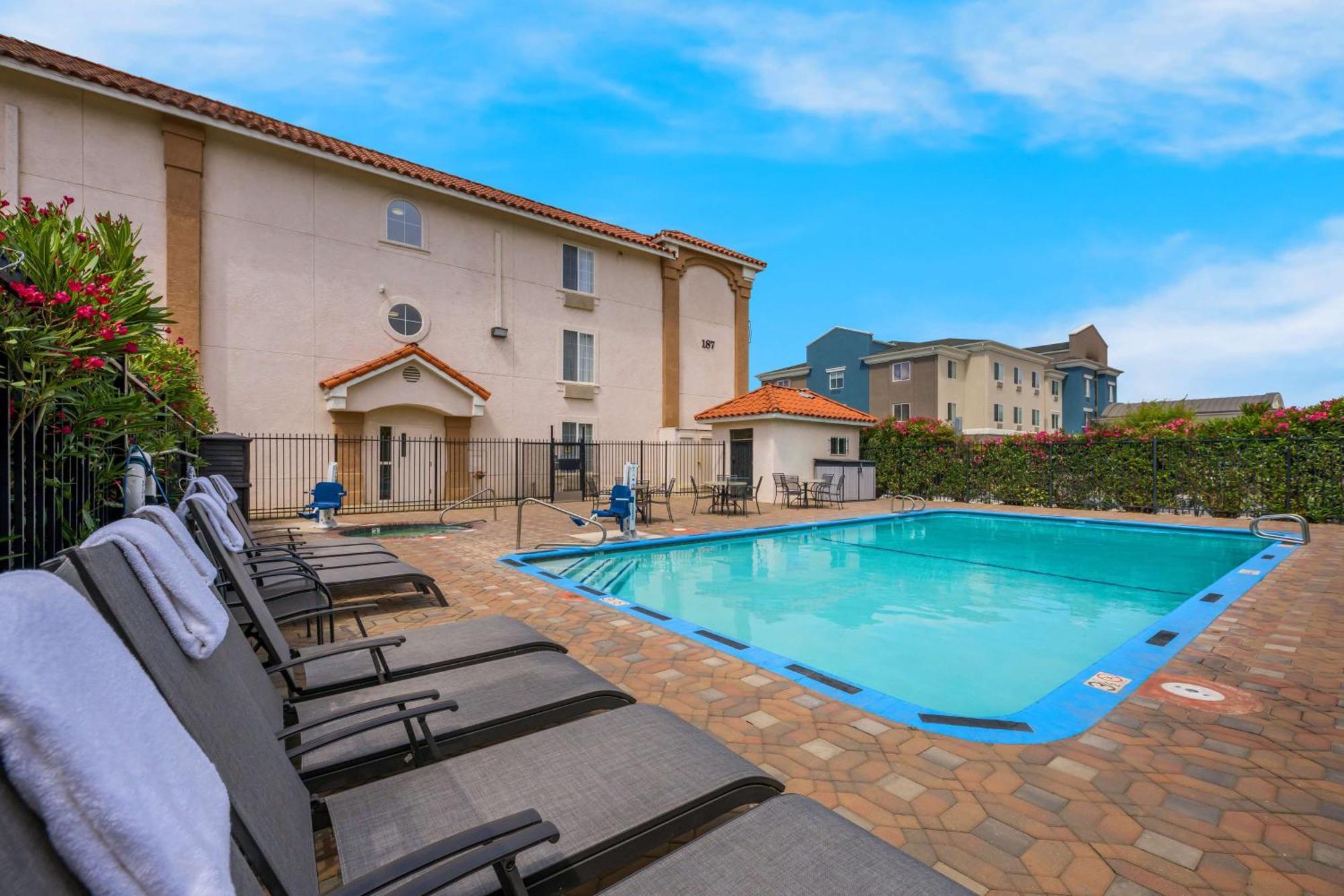 Best Western Salinas Valley Inn & Suites Экстерьер фото