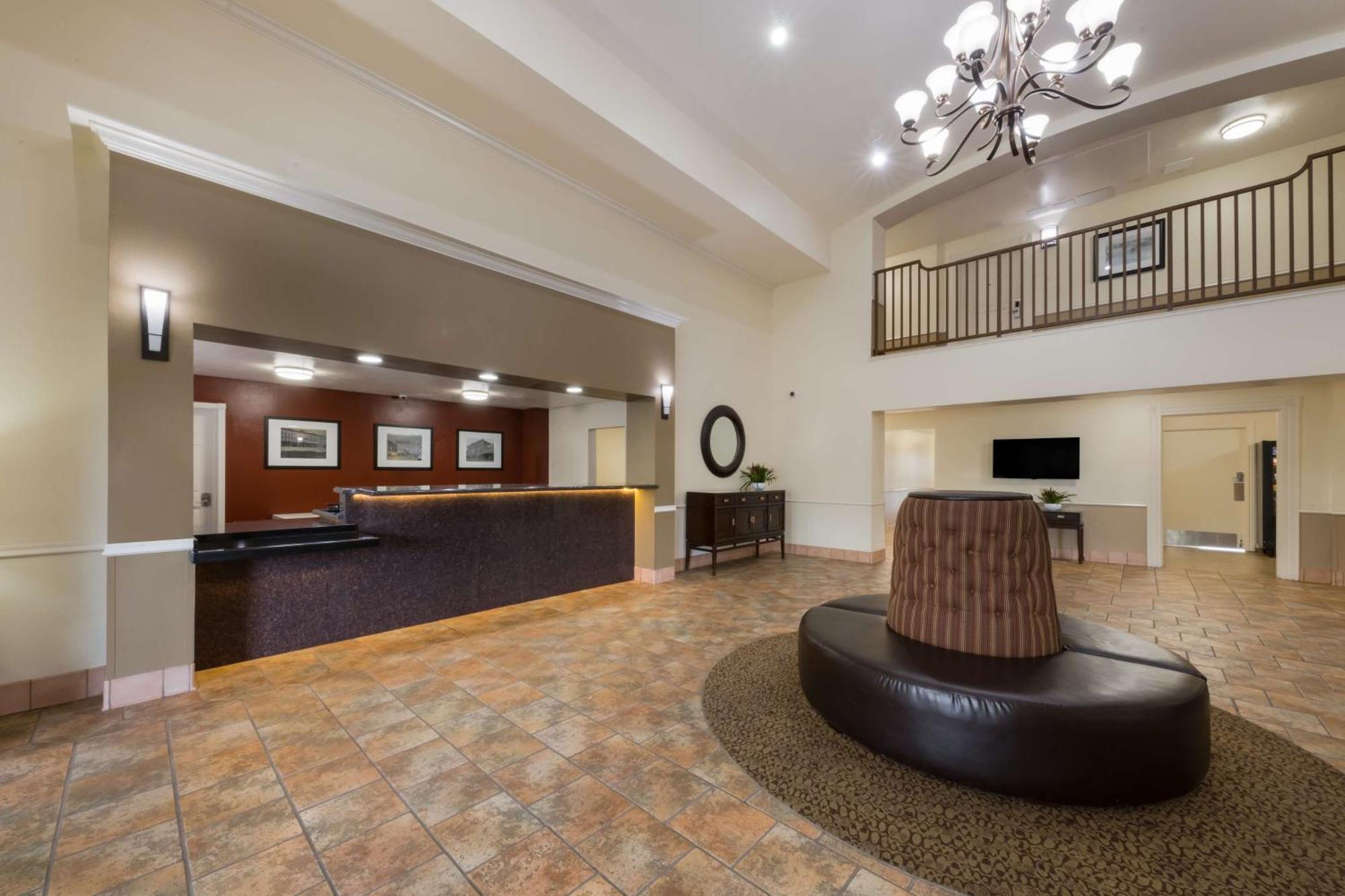 Best Western Salinas Valley Inn & Suites Экстерьер фото